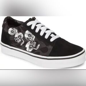 Vans Skateboard Shoe Skulls Black